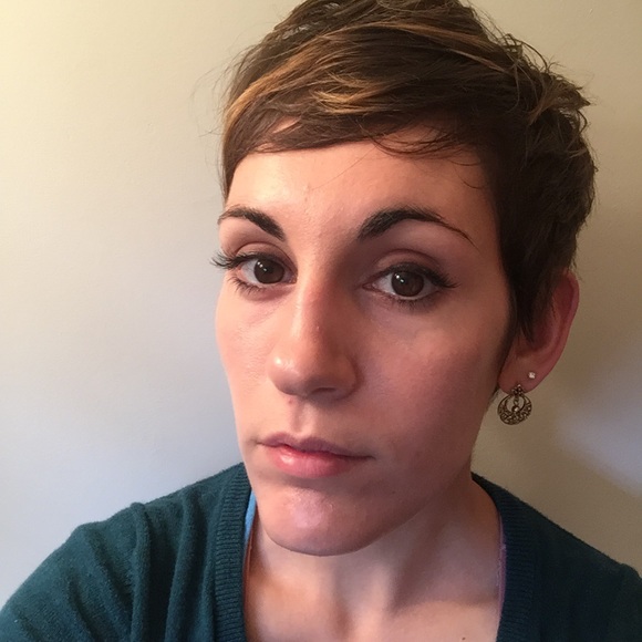 Meet your Posher, Brandy - Picture 1 of 1